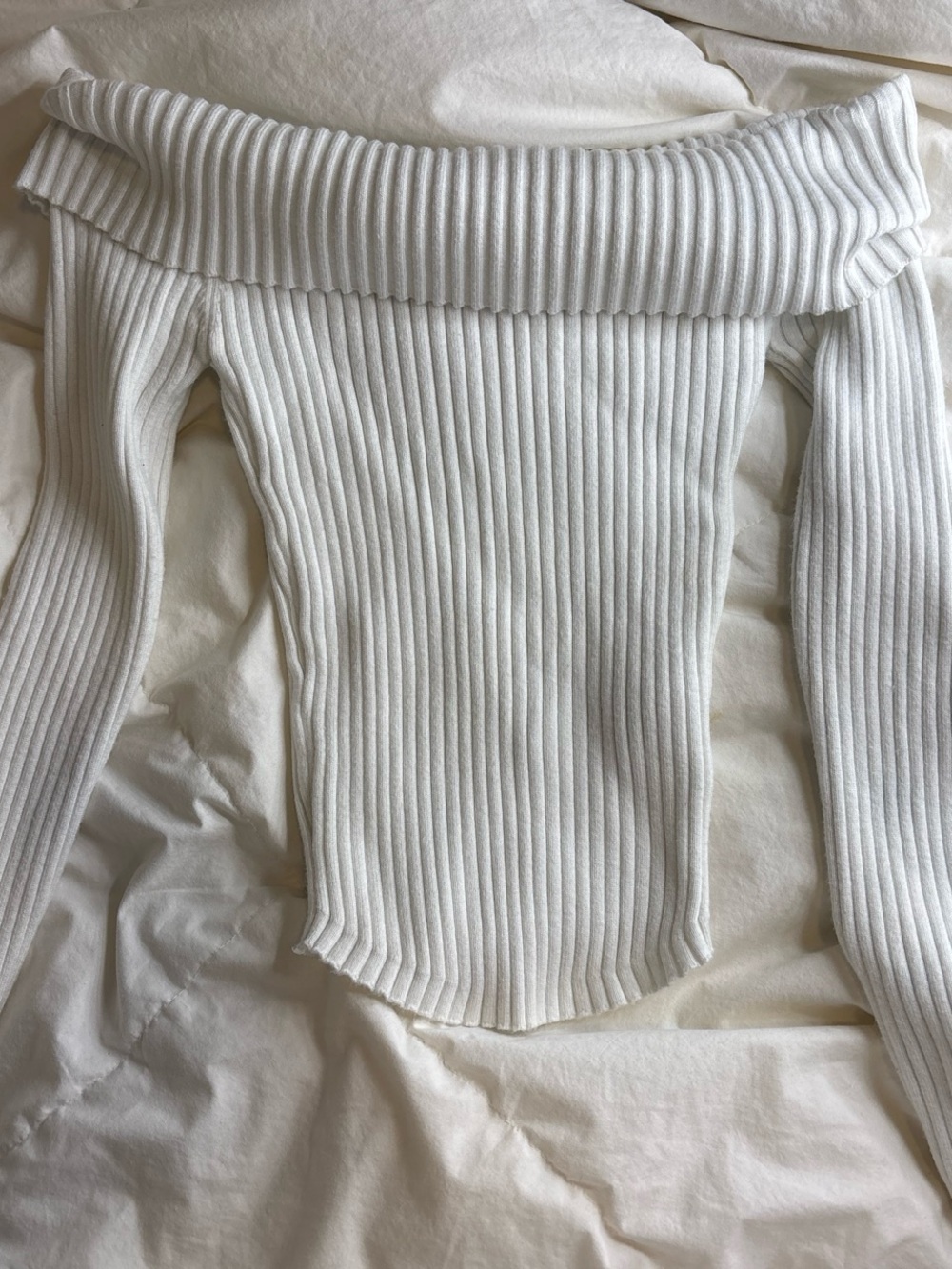 Edikted White Ribbed Off-Shoulder Sweater - Picture 2 of 2